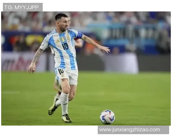 年轻球员崛起足球场上的新星们如何改变比赛格局